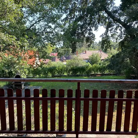 B&B Fecskefeszek Vendeghaz
