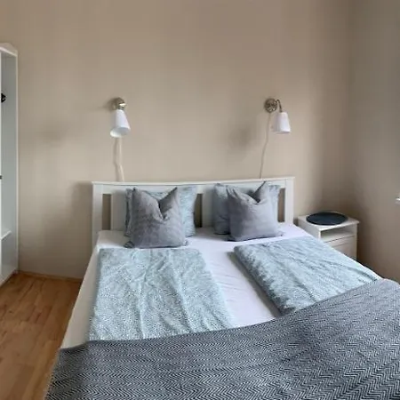 Fecskefeszek Vendeghaz B&B *