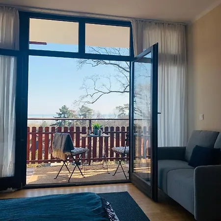 Fecskefeszek Vendeghaz B&B